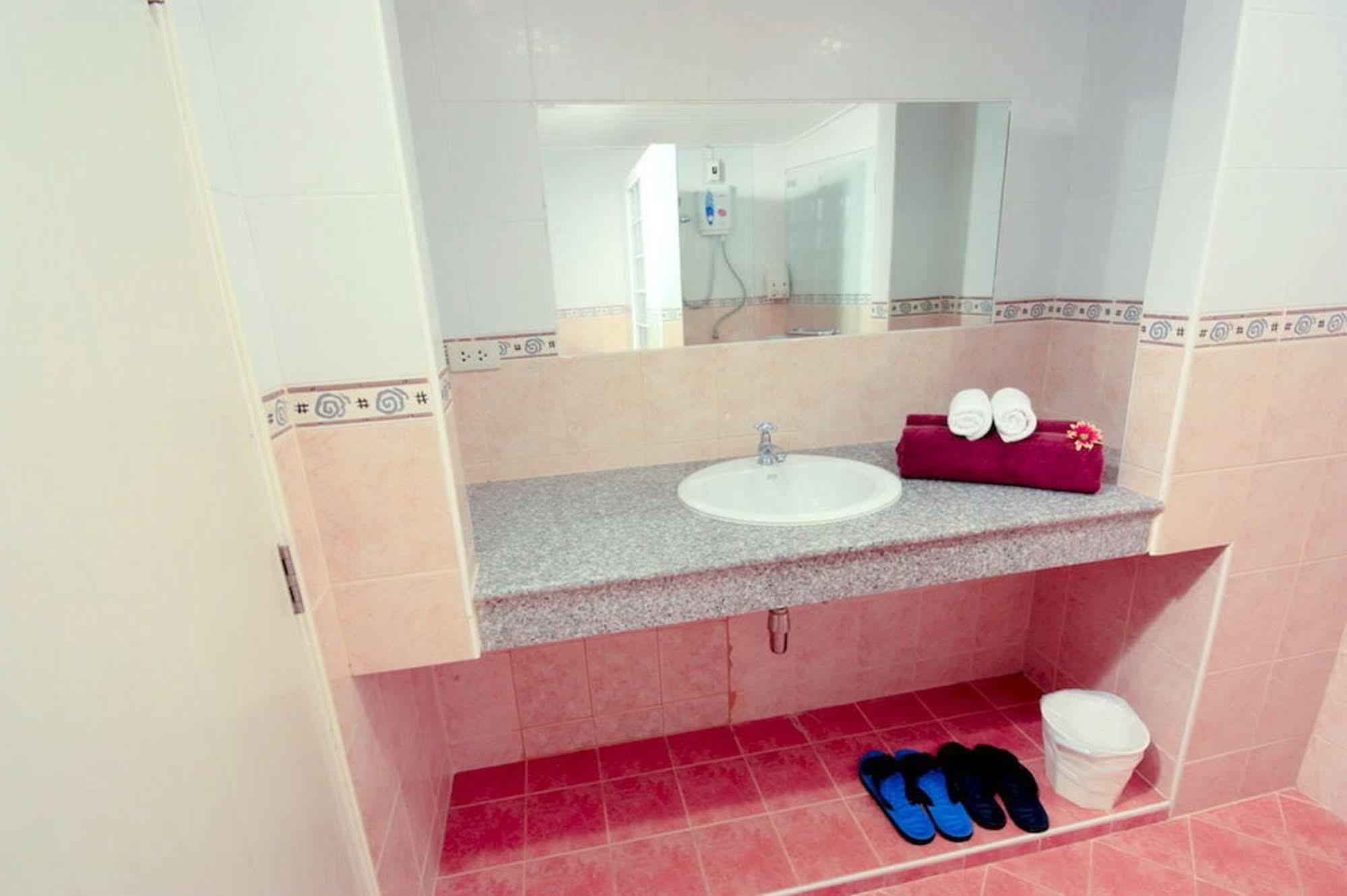 Kamala Sea View Appartement Buitenkant foto
